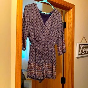 Cute trendy romper!
